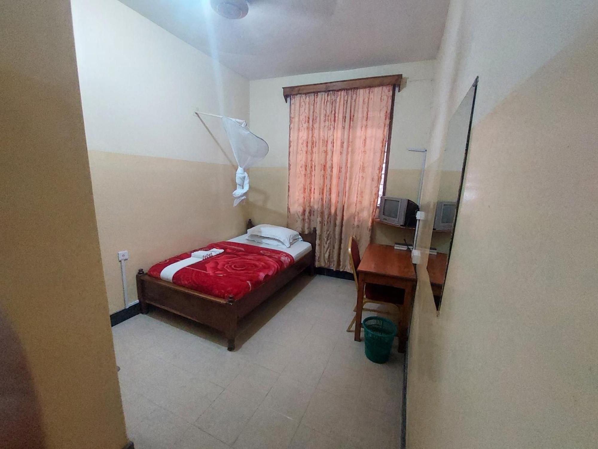 Dolphin Hotel Танга Экстерьер фото