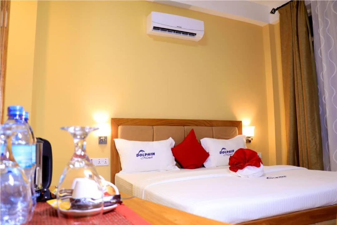 Dolphin Hotel Танга Экстерьер фото